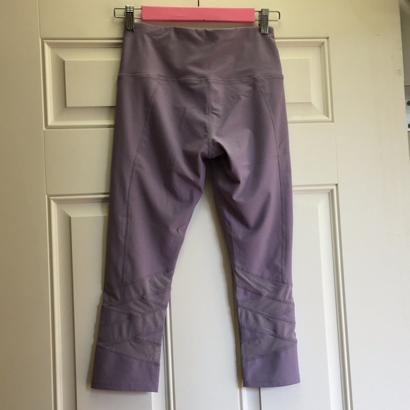 Apana Capri Yoga Pants XS 5/$25 - Picture 2 of 5